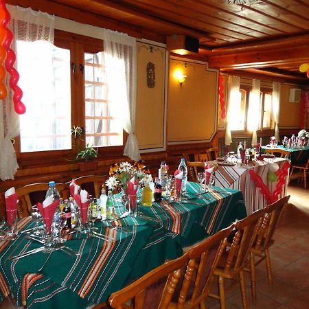 Chuchura Family Hotel コプリフシティツァ エクステリア 写真